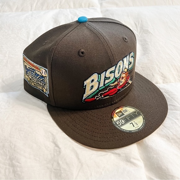 New Era Bisons Brown Gold Metallic UV Fitted 7 1/2 New